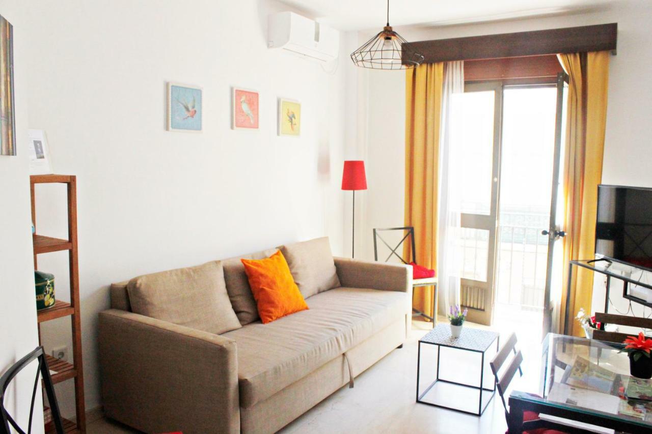 Azahar Apartamentos Triana V Севилья Экстерьер фото